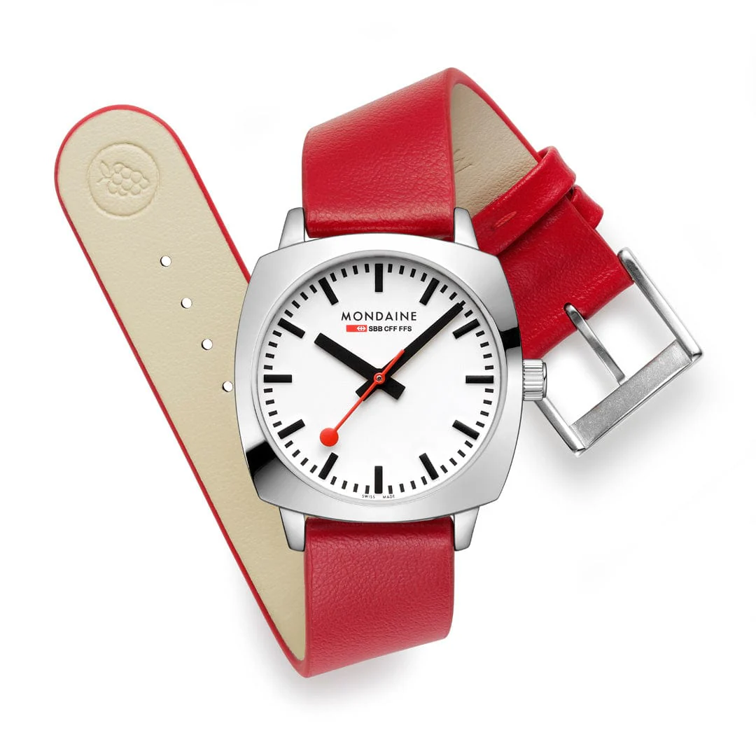 Petite Cushion, Red vegan grape leather, 31 mm - Image 8